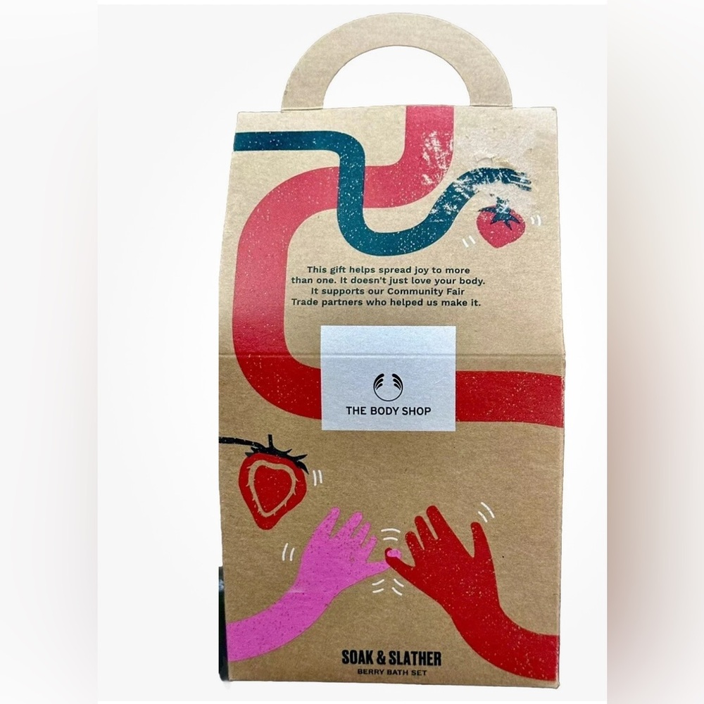 THE BODY SHOP SOAK & SLATHER-BERRY BATH SET